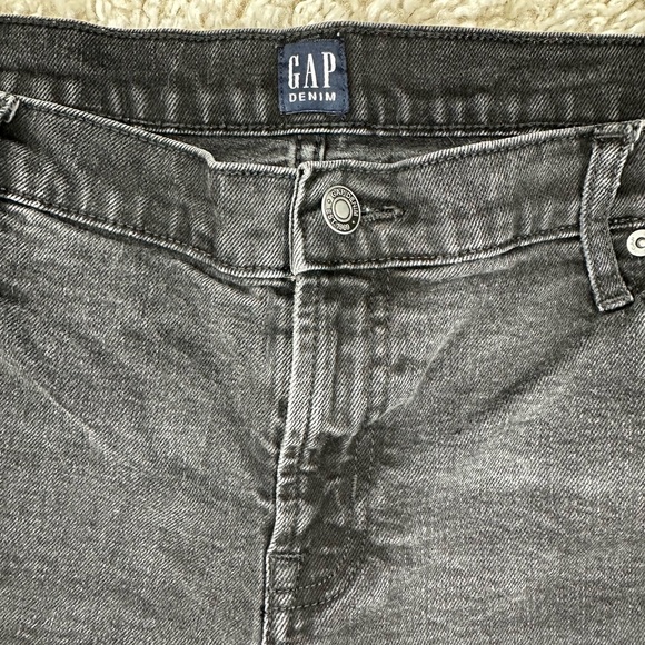 Gap Black Denim Shorts - Picture 4 of 8